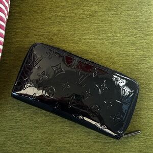 Louis Vuitton Black Vernis Patent Monogram Zip Wallet